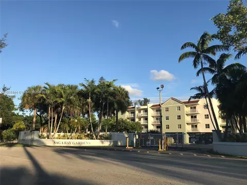 8260 SW 210th St #220, Cutler Bay, FL 33189