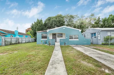 380 NE 166th St, Miami, FL 33162