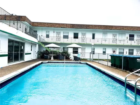 2225 Polk St #6A, Hollywood, FL 33020