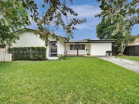 12600 SW 34th St, Miami, FL 33175