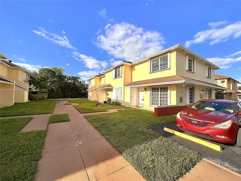 19376 SW 103rd Ct #D, Cutler Bay, FL 33157