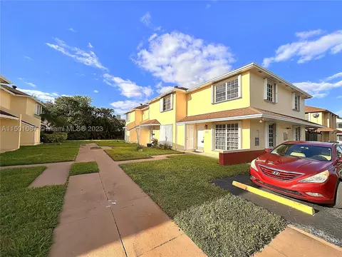 19376 SW 103rd Ct #D, Cutler Bay, FL 33157