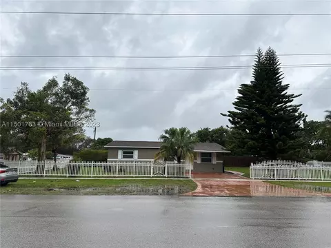15540 NE 14th Ave, North Miami Beach, FL 33162