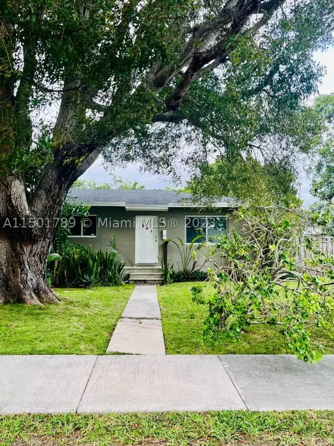 501 NE 110th St, Miami, FL 33161