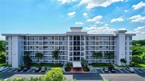 3000 N Palm Aire Dr #405, Pompano Beach, FL 33069