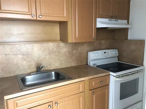 9760 SW 184th St #16D, Cutler Bay, FL 33157