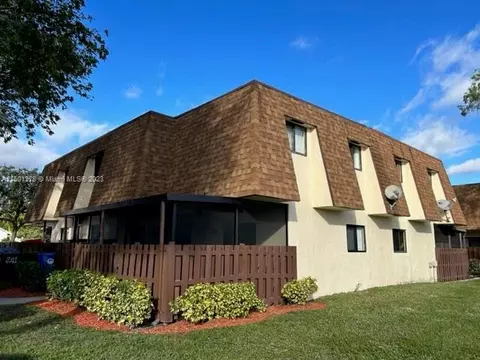 241 San Remo Blvd, North Lauderdale, FL 33068