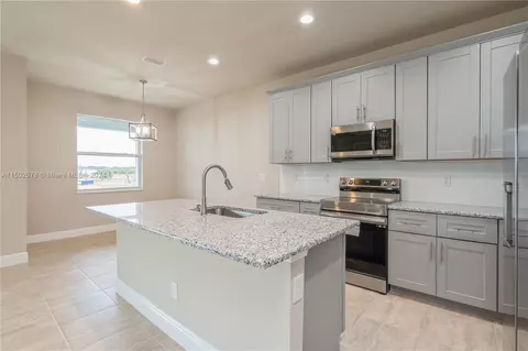 Kitchen - 107 Bethlehem, La Belle, FL 33935 photo 2 of 5