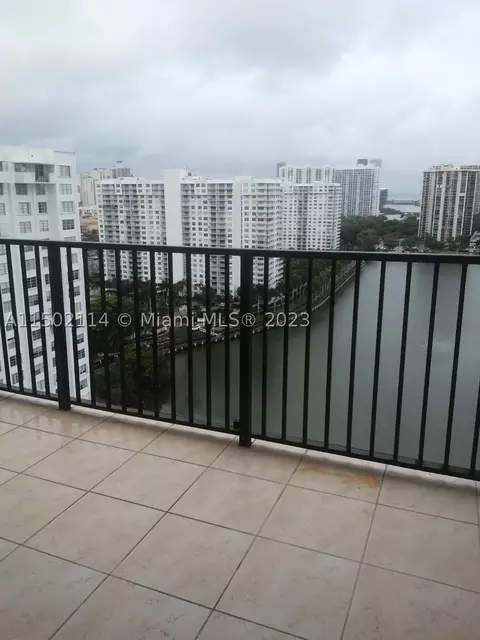 2750 NE 183rd St #2109, Aventura, FL 33160