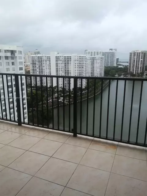2750 NE 183rd St #2109, Aventura, FL 33160