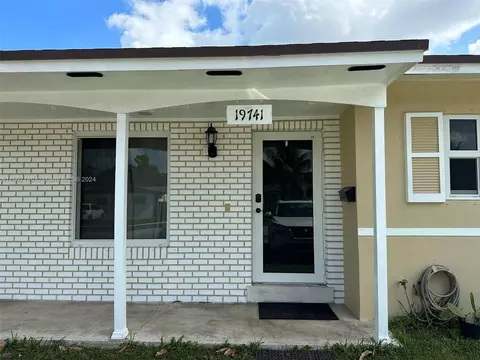 19741 SW 117th Ct, Miami, FL 33177
