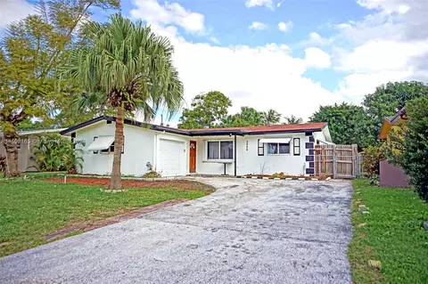 2496 N Pine Island Rd, Sunrise, FL 33322
