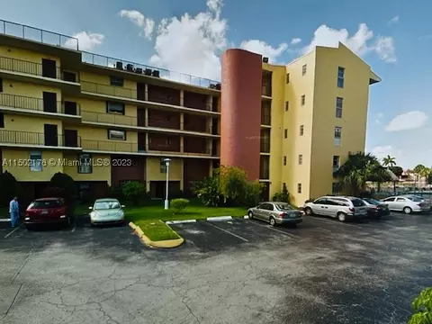8775 Park Blvd #316, Miami, FL 33172