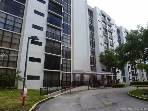 16909 N Bay Rd #305, Sunny Isles Beach, FL 33160