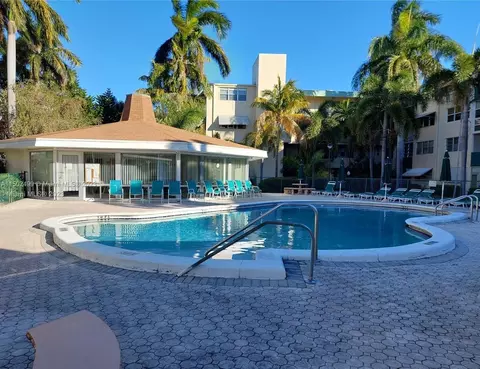 1333 E Hallandale Beach Blvd #243, Hallandale Beach, FL 33009