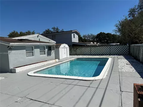 6640 Charleston St, Hollywood, FL 33024