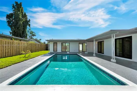 7761 NW 31st St, Hollywood, FL 33024