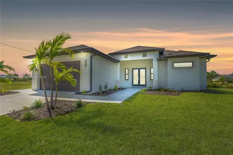1710 NE 13th Pl, Cape Coral, FL 33909