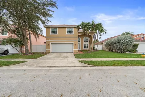 18940 NW 10th St, Pembroke Pines, FL 33029