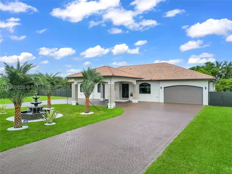 22450 SW 184th Ave, Miami, FL 33170