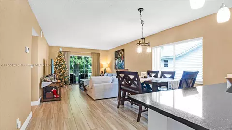 8705 NW 38th Dr #7A, Coral Springs, FL 33065