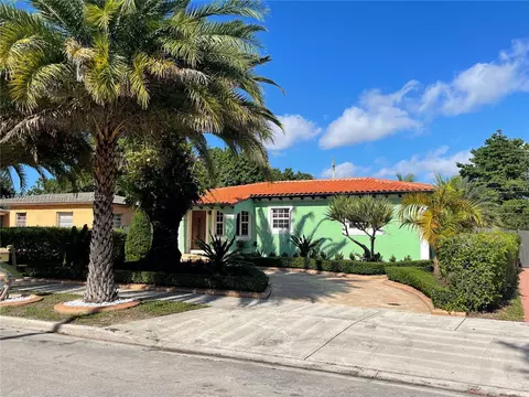 551 E 60th St, Hialeah, FL 33013 photo 3