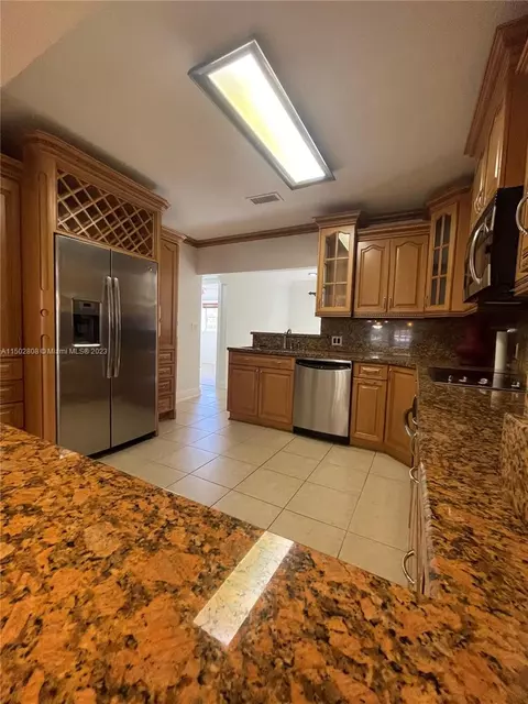 551 E 60th St, Hialeah, FL 33013 photo 12
