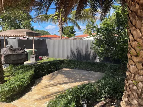 551 E 60th St, Hialeah, FL 33013 photo 49