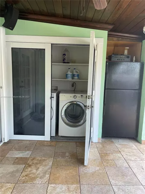 551 E 60th St, Hialeah, FL 33013 photo 43