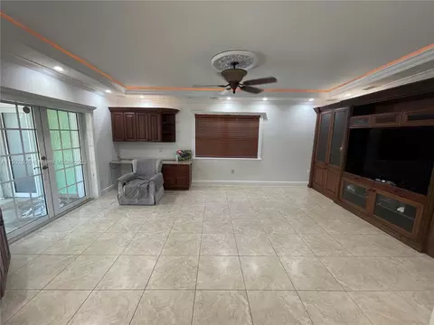 551 E 60th St, Hialeah, FL 33013 photo 35