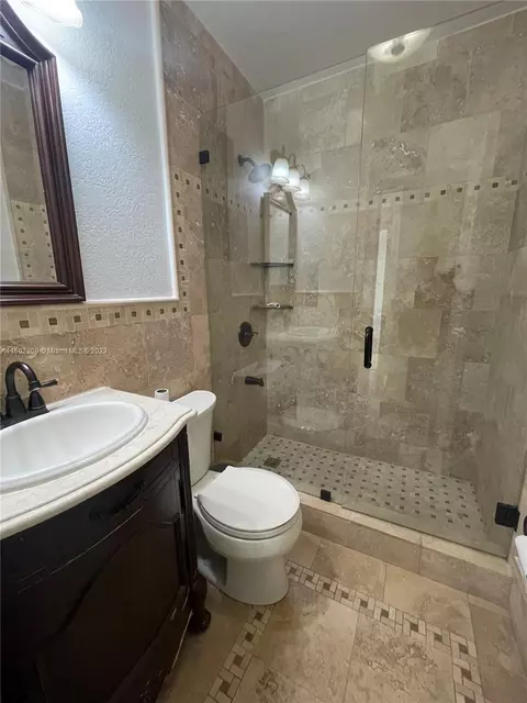 551 E 60th St, Hialeah, FL 33013 photo 20