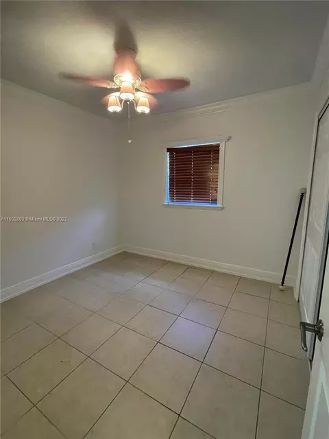 551 E 60th St, Hialeah, FL 33013 photo 18
