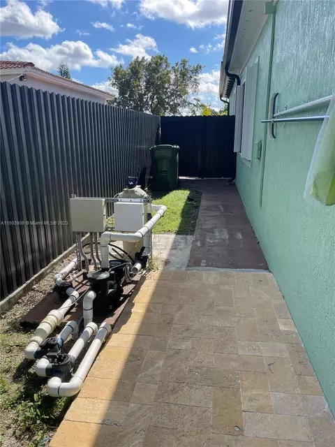551 E 60th St, Hialeah, FL 33013 photo 47