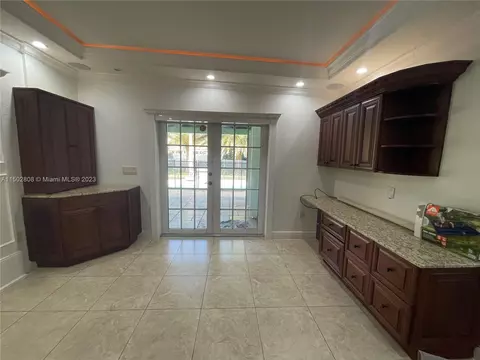 551 E 60th St, Hialeah, FL 33013 photo 37