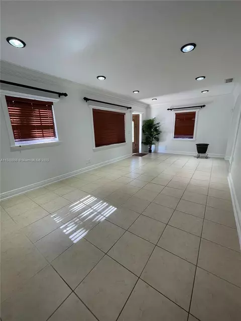 551 E 60th St, Hialeah, FL 33013 photo 7