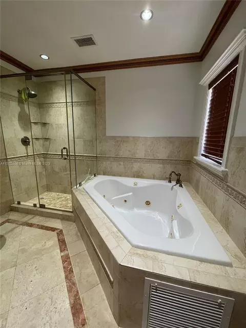 551 E 60th St, Hialeah, FL 33013 photo 28