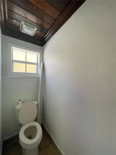 551 E 60th St, Hialeah, FL 33013 photo 41
