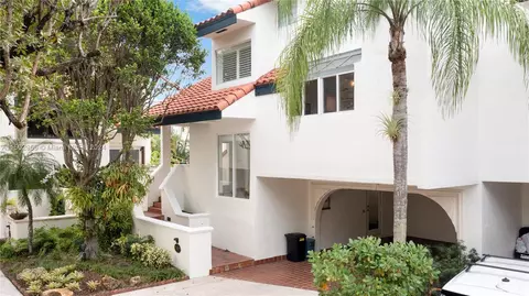 2000 S Bayshore Dr #48, Miami, FL 33133