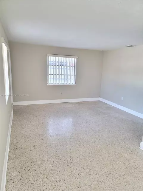 660 W 16th St, Hialeah, FL 33010 photo 24