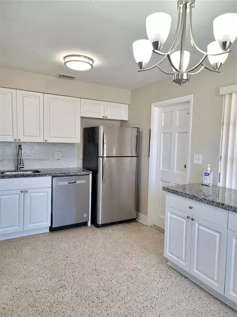 660 W 16th St, Hialeah, FL 33010 photo 15
