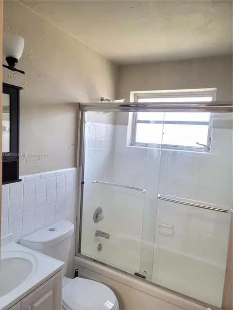 660 W 16th St, Hialeah, FL 33010 photo 22