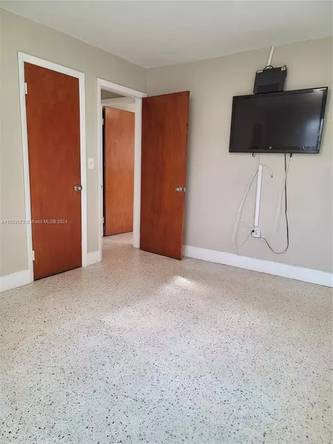 660 W 16th St, Hialeah, FL 33010 photo 7