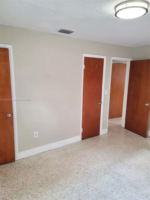 660 W 16th St, Hialeah, FL 33010 photo 6