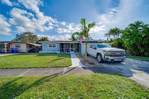 7440 Fillmore St, Hollywood, FL 33024