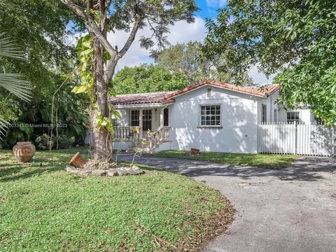 143 NW 144th St, Miami, FL 33168