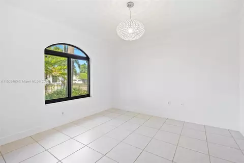 556 W 45th Pl, Hialeah, FL 33012 photo 28