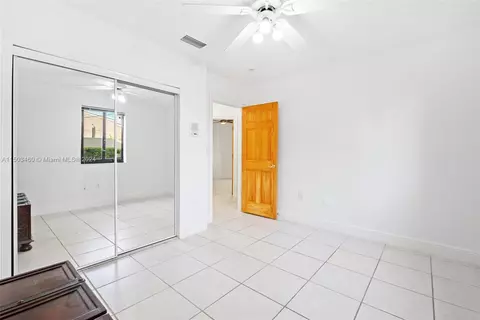 556 W 45th Pl, Hialeah, FL 33012 photo 24