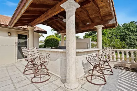 556 W 45th Pl, Hialeah, FL 33012 photo 35