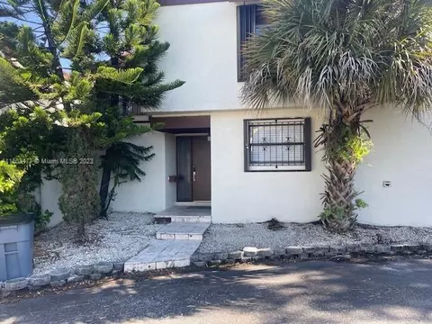 9758 NW 4th Ln #9758, Miami, FL 33172