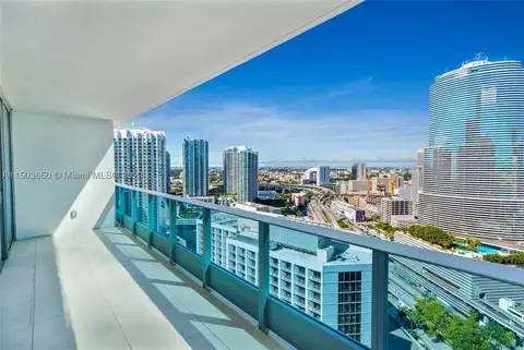 200 Biscayne Boulevard Way #3310, Miami, FL 33131